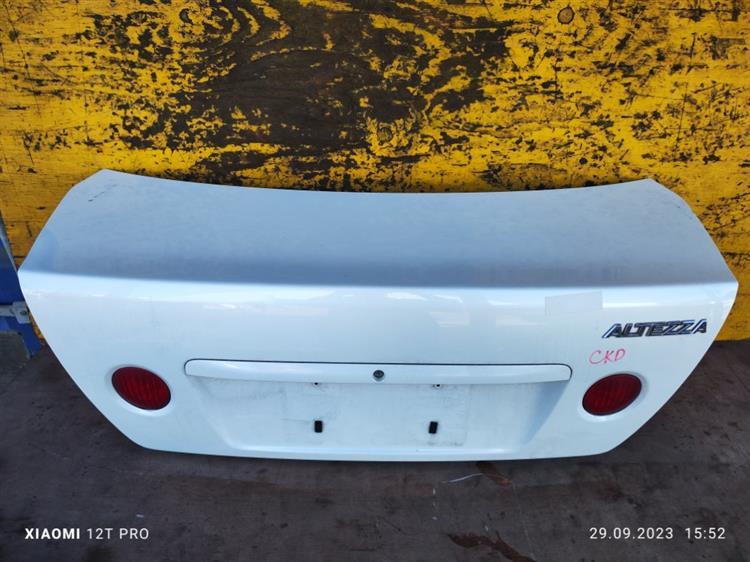 Крышка багажника Тойота Алтеза в Кизляре 651581