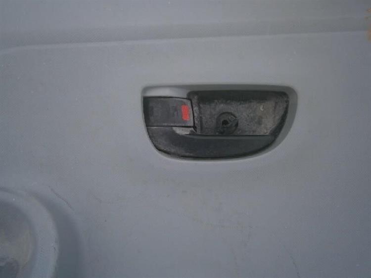 Дверь Тойота Приус в Кизляре 66102